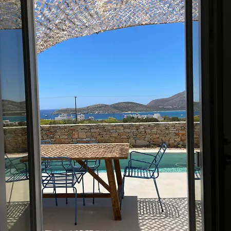 Villa Saliagos
